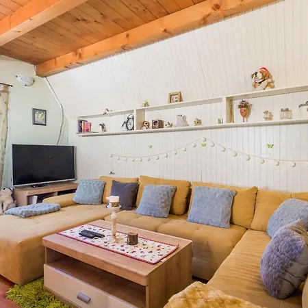 Case de vacanță In With Wifi Begovo Razdolje